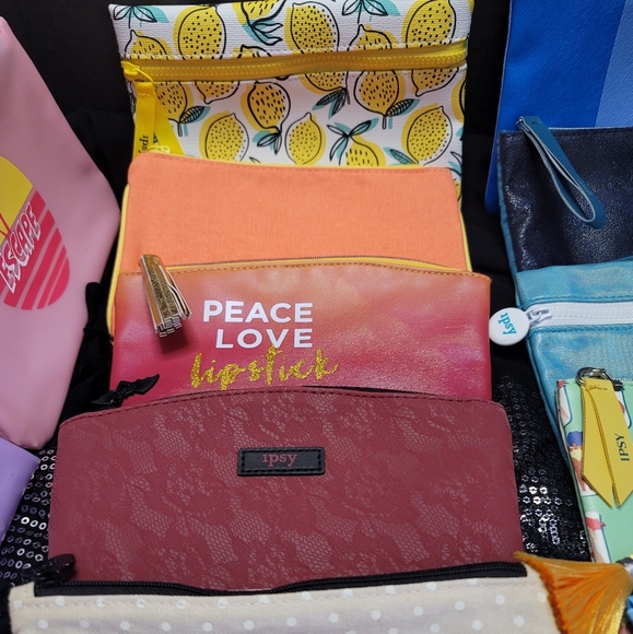 Makeup Bags - Picture 2 of 4